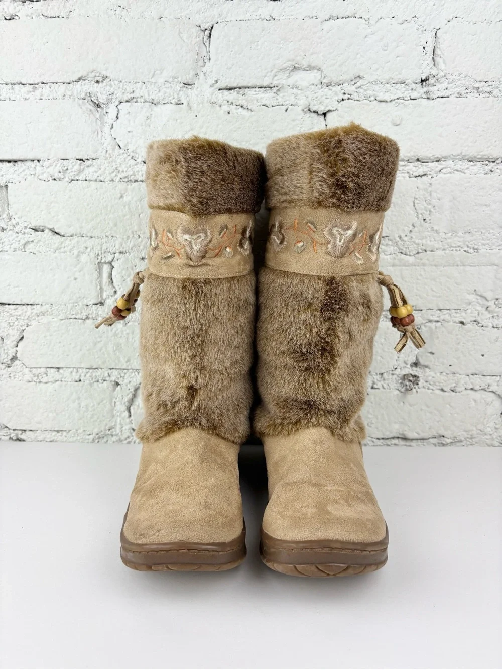 Vintage Route 66 Tan Faux-Fur Embroidered Winter Boots 7
